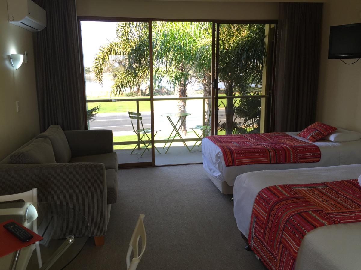 Abel Tasman Waterfront Motel Lakes Entrance Buitenkant foto